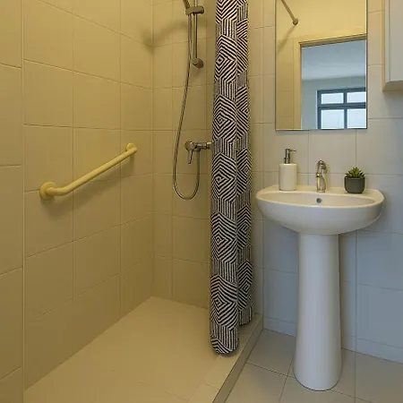Sunny House With Jacuzzi - Steps From The Sea! 別荘