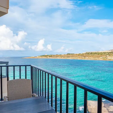 Sunny House With Jacuzzi - Steps From The Sea! *