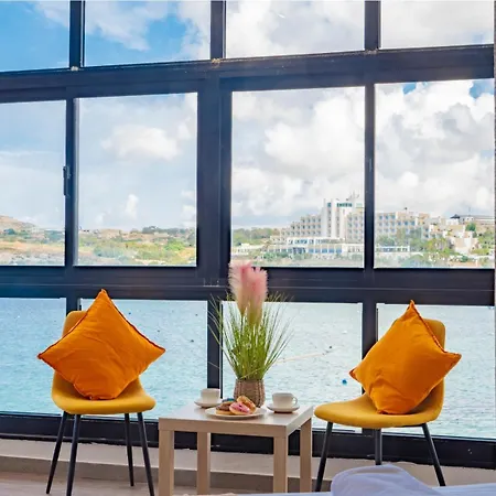 Sunny House With Jacuzzi - Steps From The Sea! Dom wakacyjny St Paul's Bay