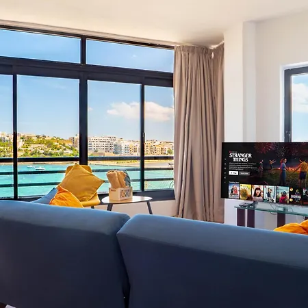 Sunny House With Jacuzzi - Steps From The Sea! *