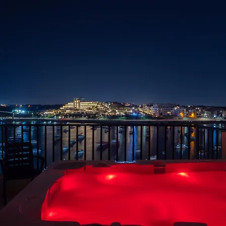 Sunny House With Jacuzzi - Steps From The Sea! Dom wakacyjny St Paul's Bay